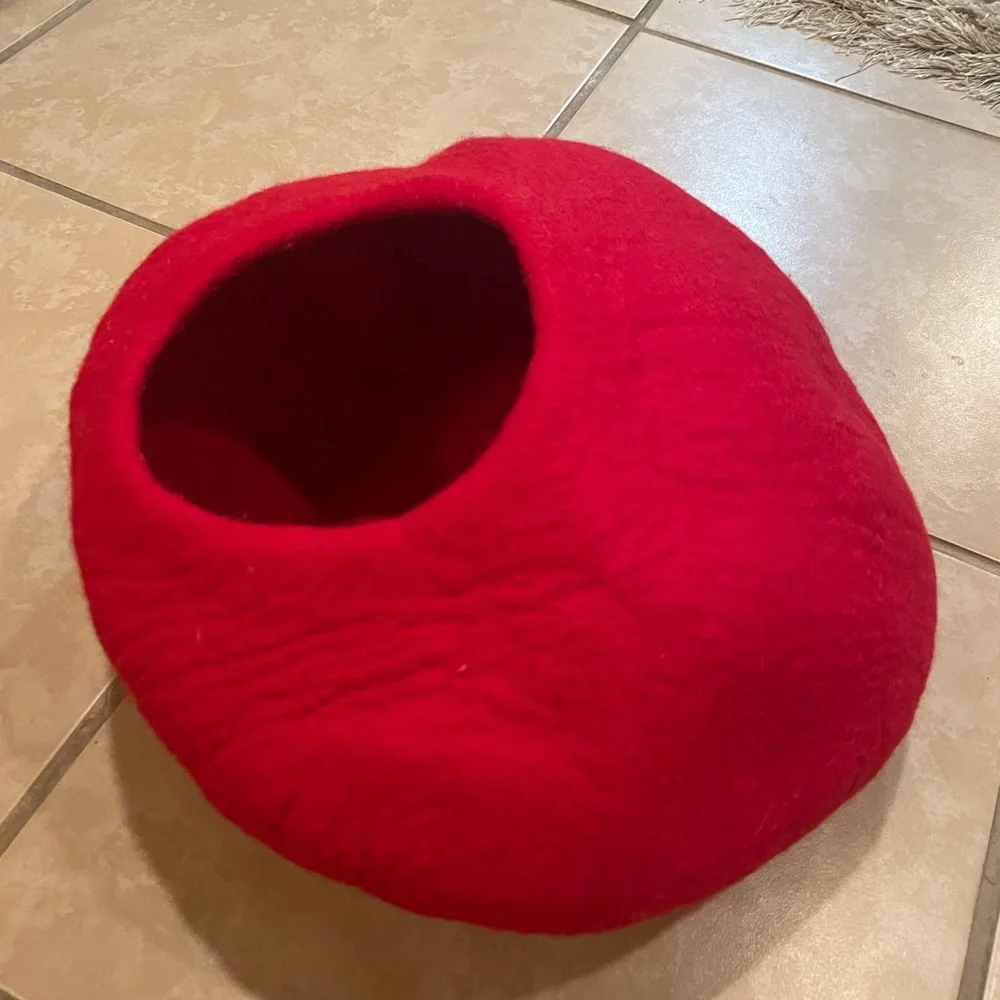 Cat/dog cave bed. Brand new.